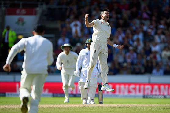 South Africa 226 all out against England