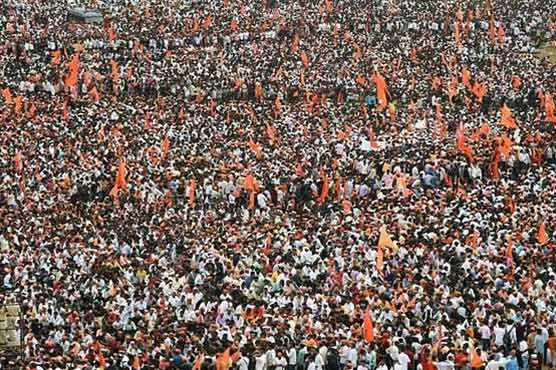 200,000 protesters bring Mumbai to halt