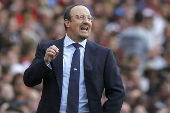 Benitez vows to fight on despite transfer vows