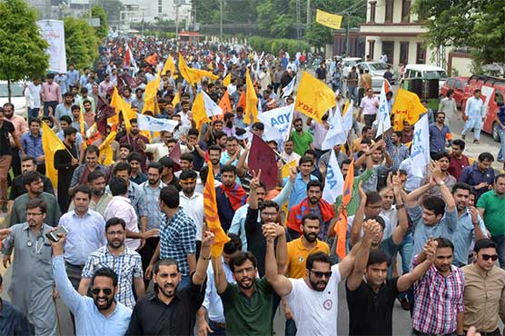 Young doctors end 15-day long strike in Punjab