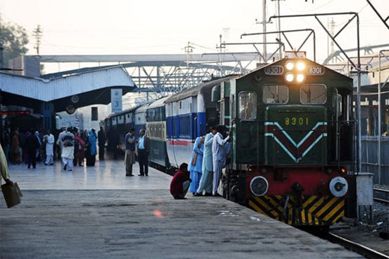 Pakistan railways reduces fares by 25 percent on Eid