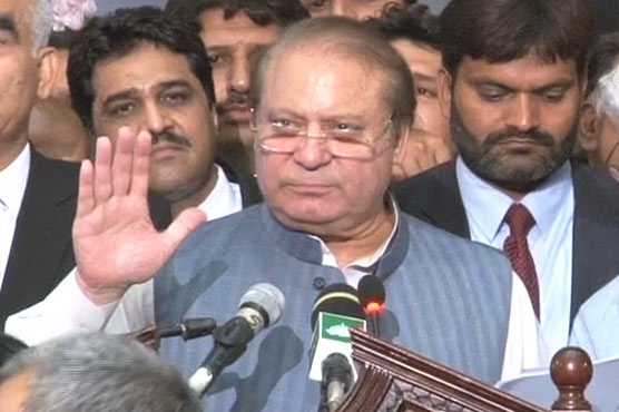 Nawaz Sharif puts forth 10 questions in lawyers convention