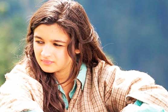 Alia Bhatt reaches Occupied Kashmir for shooting of 'Raazi'