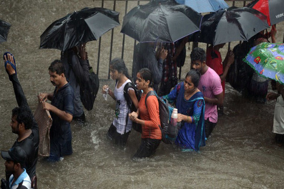 India's populous city Mumbai faces heavy monsoon rainfall 