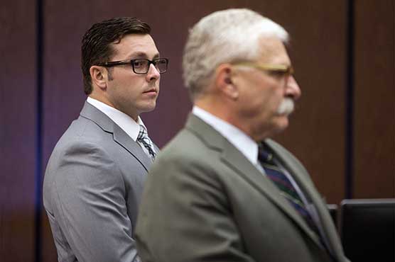 US policeman acquitted of killing unarmed man who begged for his life