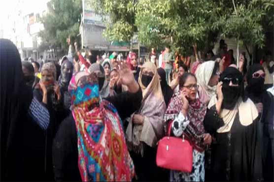 Ten detained as police baton charge MQM-L workers in Karachi