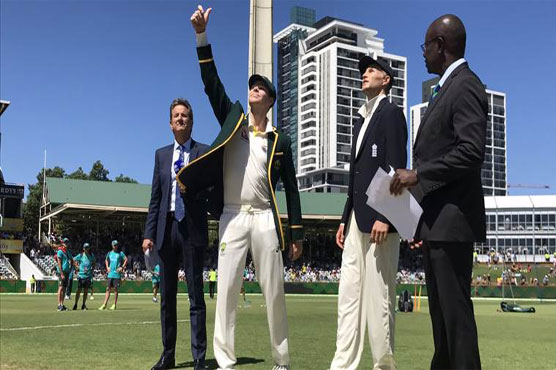 England win toss, bat in third Ashes Test