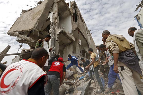 At least 51 killed in Yemen strikes, clashes 