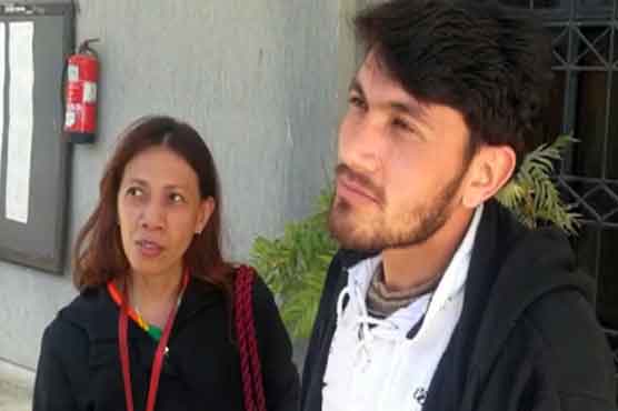 Filipino approaches IHC over fear of deportation and seperation from husband