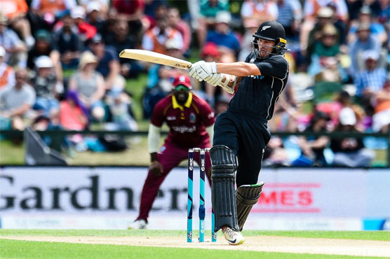 Nicholls, Astle set West Indies 326-run target