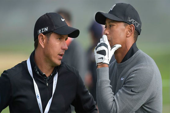 Golf: Woods splits with swing coach Como