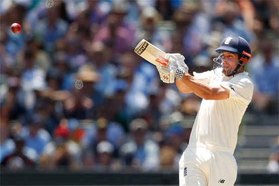 Cook bats on as England edge closer to innings lead