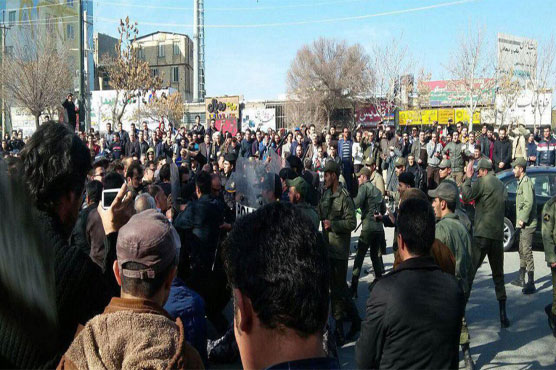 Fresh protests over economy in Iran: officials