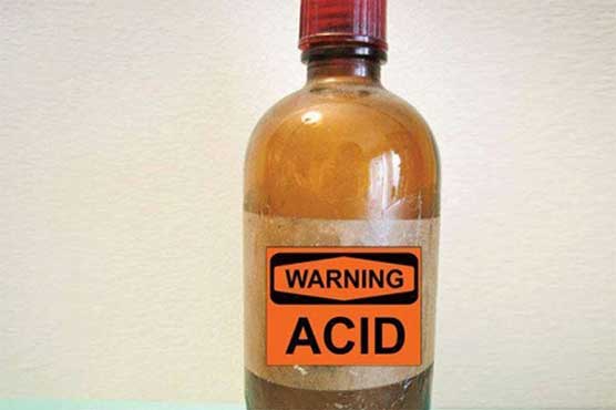Woman commits suicide after dousing husband, son with acid in Multan