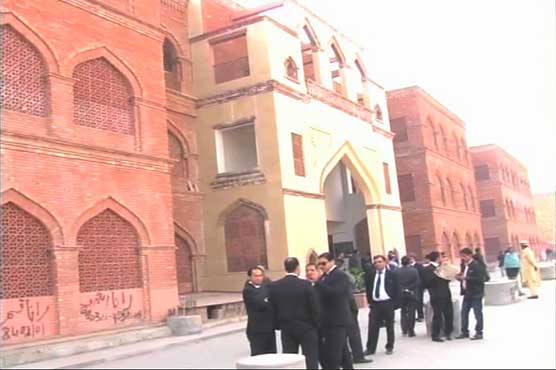 Lahore: Session judge orders implementation of Urdu in district courts