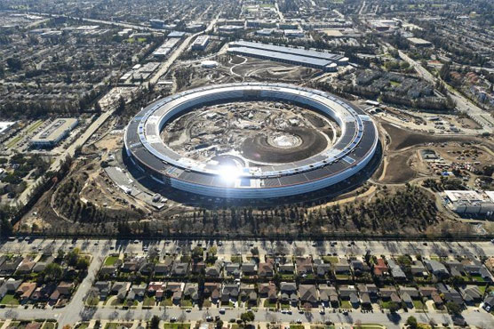 Channeling Steve Jobs, Apple seeks design perfection at new "spaceship" campus