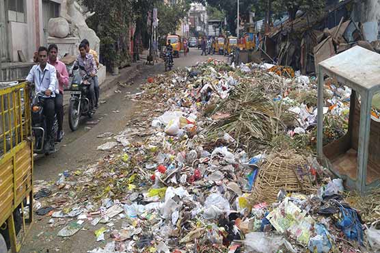 Karachi: Waste gains prominence as people tired of hearing rubbish