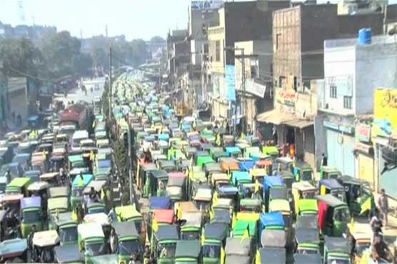 Lahore: Rickshaw owners protest against parking tickets, unfair fines