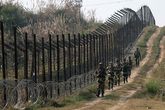 Pakistani elderly man returns to country after mistakenly crossing border