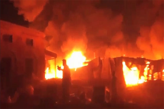 Sadiqabad: Fire gutted over 100 makeshift shops