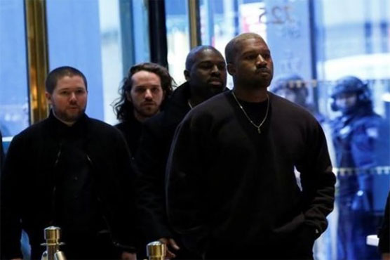 Kanye West focuses on fashion comeback