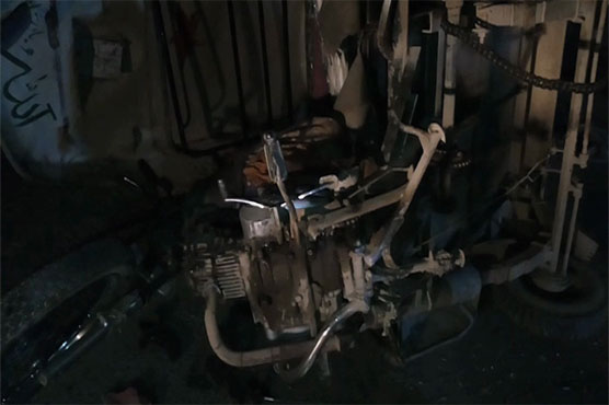 Lahore: Two killed in coaster, rickshaw collision