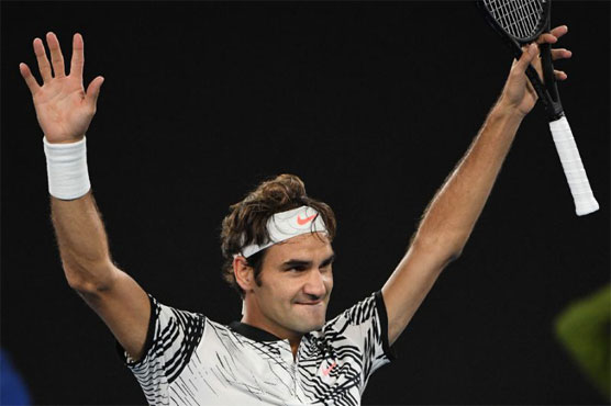 Federer commits to keep playing in Basel til 2019