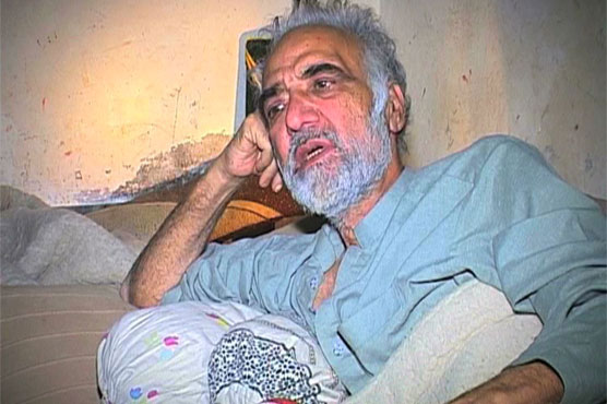 Government gives Rs50,000 cheque, approves free treatment of Iftikhar Qaiser