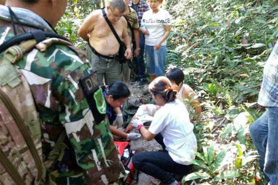 Snap! Selfie-seeking tourist bitten by Thai croc