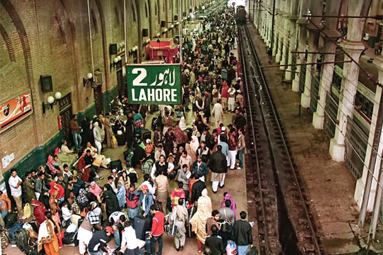 3453 railway passengers arrested for travelling without tickets in Lahore