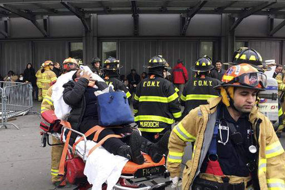 More than 100 hurt in New York train derailment