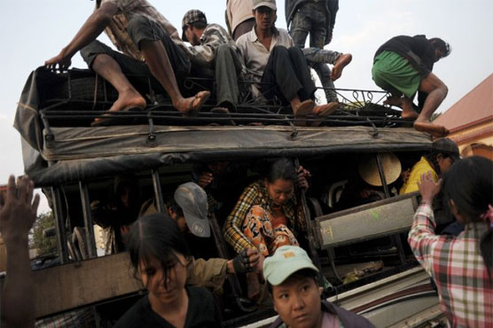 Thousands flee fighting on Myanmar's border with China