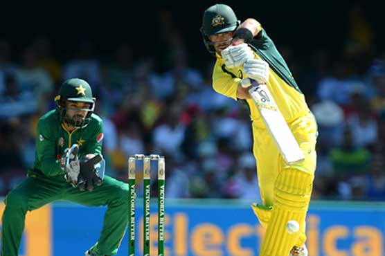 Pakistan shatter Australia's hopes with Maxwell wicket