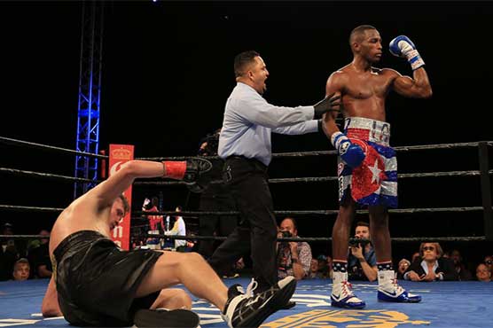Boxing: Lara knocks out Foreman to retain super welterweight belt