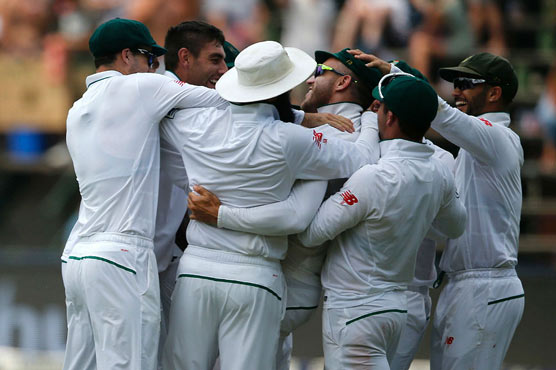 South Africa beats Sri Lanka by an innings & 118 runs