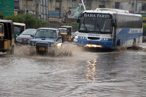 Authorities fail to drain out rain water from Karachi roads after 24 hours