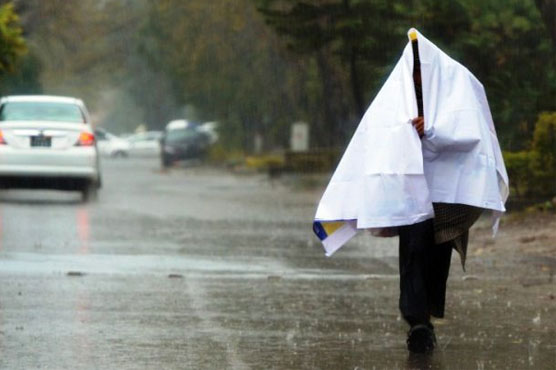 Rain in different parts of Punjab lowers temperatures