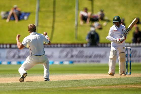 Bangladesh all out 160, set New Zealand 217 to win