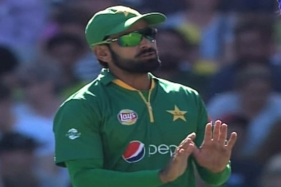 Hafeez backs Azhar as captain, signals he won't 'takeover'