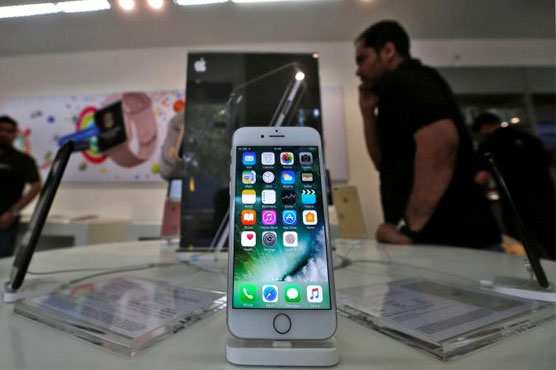 Indian government wants Apple, but not all officials are biting