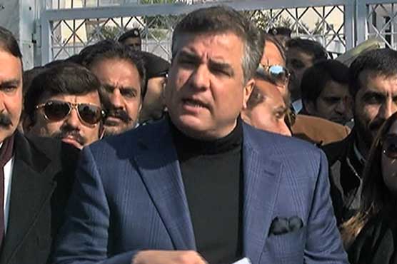 Institutions are being pressurized with abusive language, says Daniyal Aziz