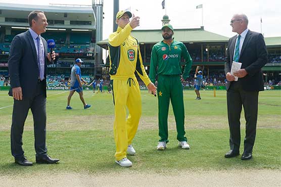 Australia win toss, bat in fourth Pakistan ODI