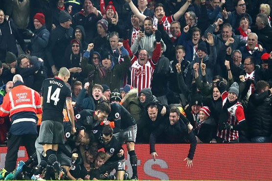 Football: Southampton beat Liverpool to reach League Cup final
