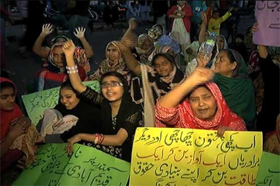 Protest on Karachi's Jetty Bridge over water issue ends after six hours