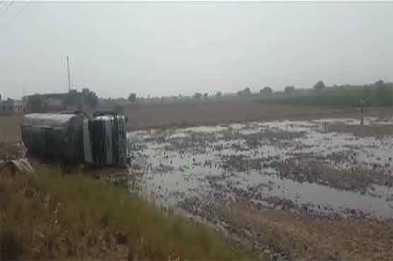Hyderabad: Three injured after oil tankers collision