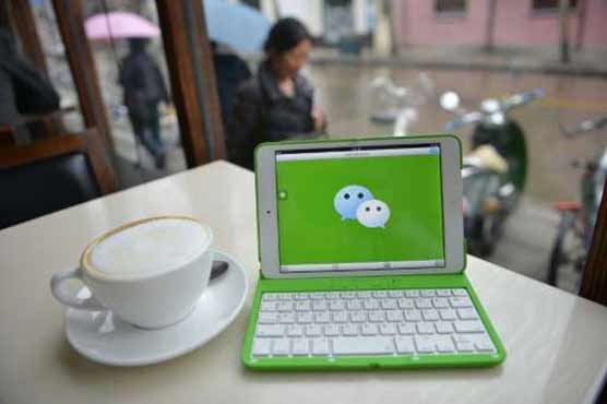 China's WeChat fans can chat on the go in Europe