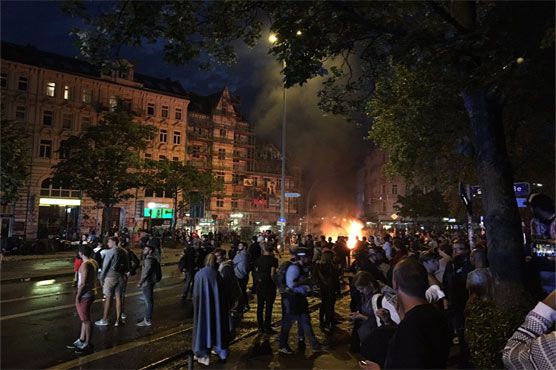 German policeman fires 'warning shot' on sidelines of G20 demos