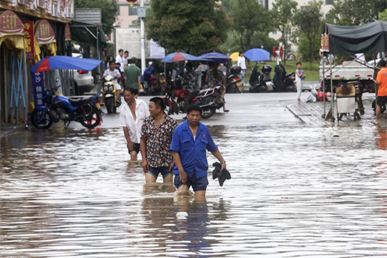 China floods leave scores dead, displace 1.6 million