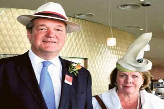 British newspaper editor confesses to killing wife by throwing hammer 