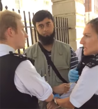 A Muslim handcuffed in London for wearing ''too many clothes''   